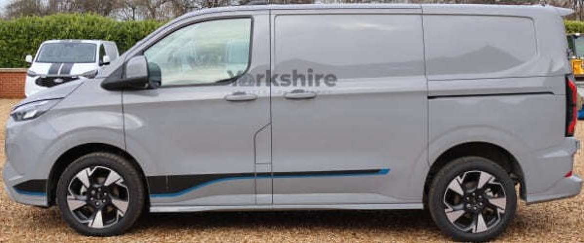 This is the Transit Custom 320 L1H1 232PS PHEV Sport Van vehicle.